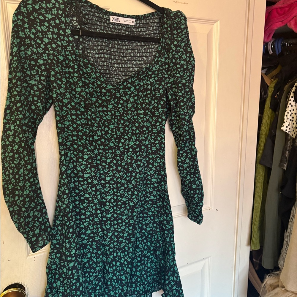 Zara Black and Green Patterned Long Sleeve Dress